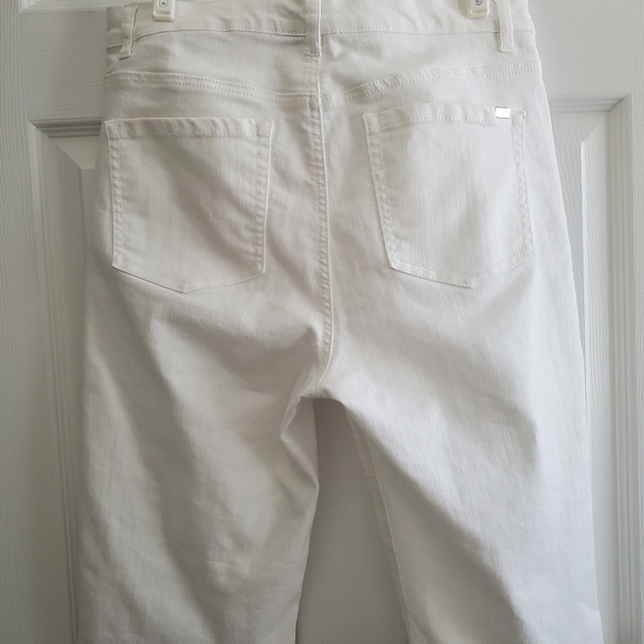 DG2 Diane Gilman Womens Bermuda Jean Shorts white - Picture 3 of 10